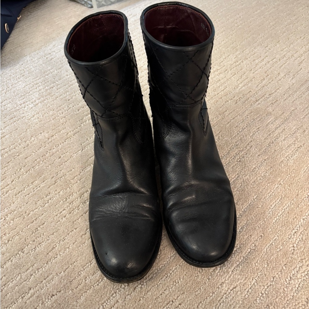 CHANEL Black Ankle Boots with Quilted Design - Picture 7 of 11